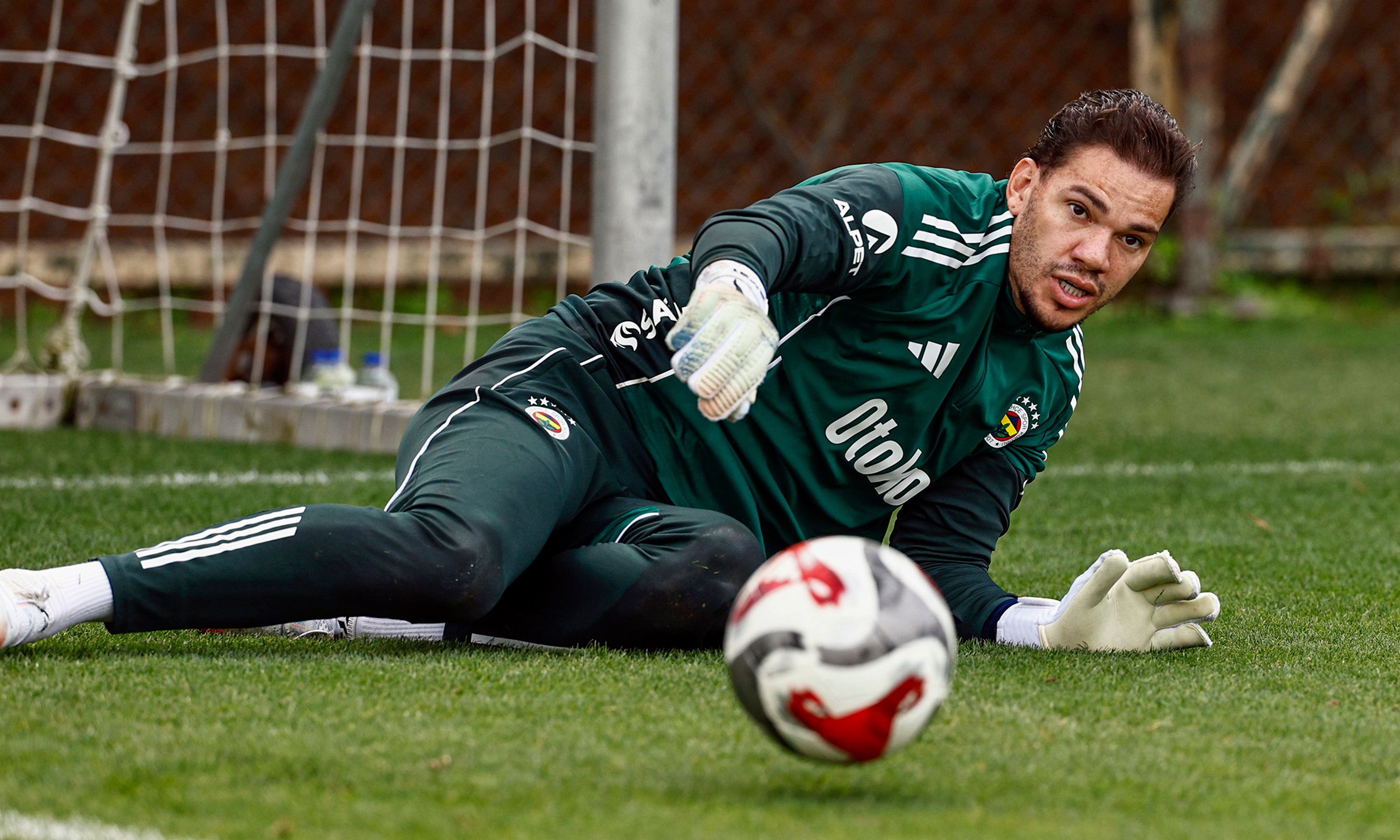 Fenerbahçe'ye Ederson Müjdesi: Bakalım Golleri Tutacak mı?