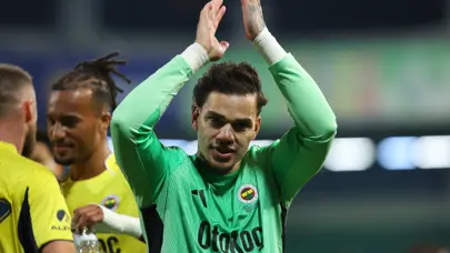 Dünya devi, Ederson'un peşini bırakmıyor! Görüşmenin eli kulağında Dünya devi, Ederson'un peşini bırakmıyor! Görüşmenin eli kulağında
