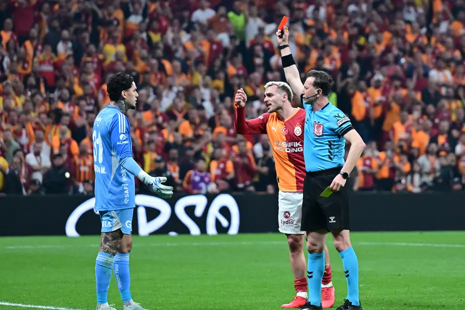 Brezilya'da gündem Ederson! Derbide gördüğü kırmızı kart koca ülkenin diline düştü - 2