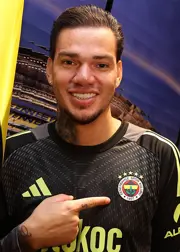 Ederson'u arayıp F.Bahçe'yi sordu, çok net cevap aldıEderson'u arayıp F.Bahçe'yi sordu, çok net cevap aldı