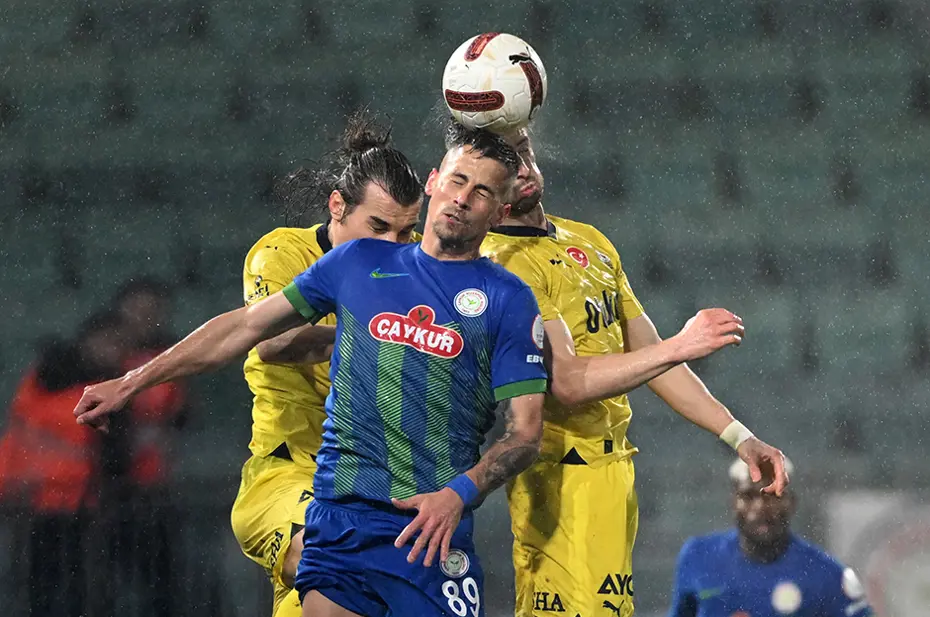 Trio ekibinden Rizespor - Fenerbahçe maçında penaltı ve kırmızı kart yorumu - 7