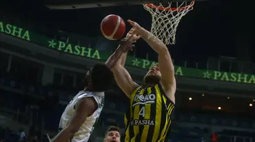 Fenerbahçe, Darüşşafaka'yı farklı yendi