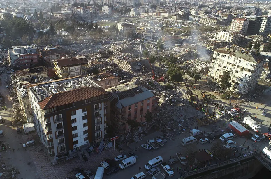 Uzmanlar açıkladı: Depremde enkaz altında ne kadar, kaç gün sağ kalınabilir? Dünyadan enkaz altında kalma süreleri... - 7 Uzmanlar açıkladı: Depremde enkaz altında ne kadar, kaç gün sağ kalınabilir? Dünyadan enkaz altında kalma süreleri... - 7