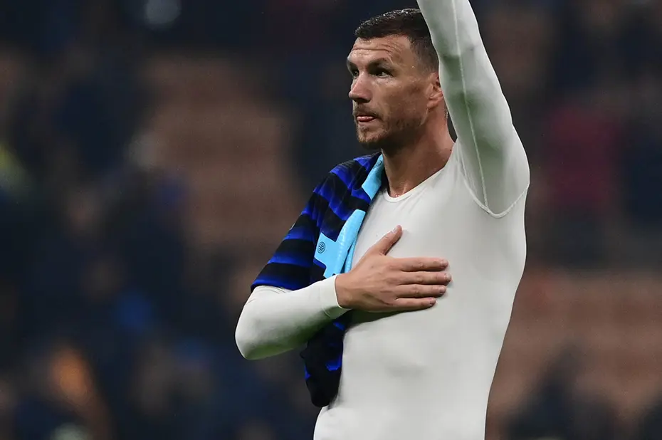 Edin Dzeko ile anlaşma sağlandı: Yıldızının parladığı ülkeye 15 yıl sonra geri dönüyor - 3