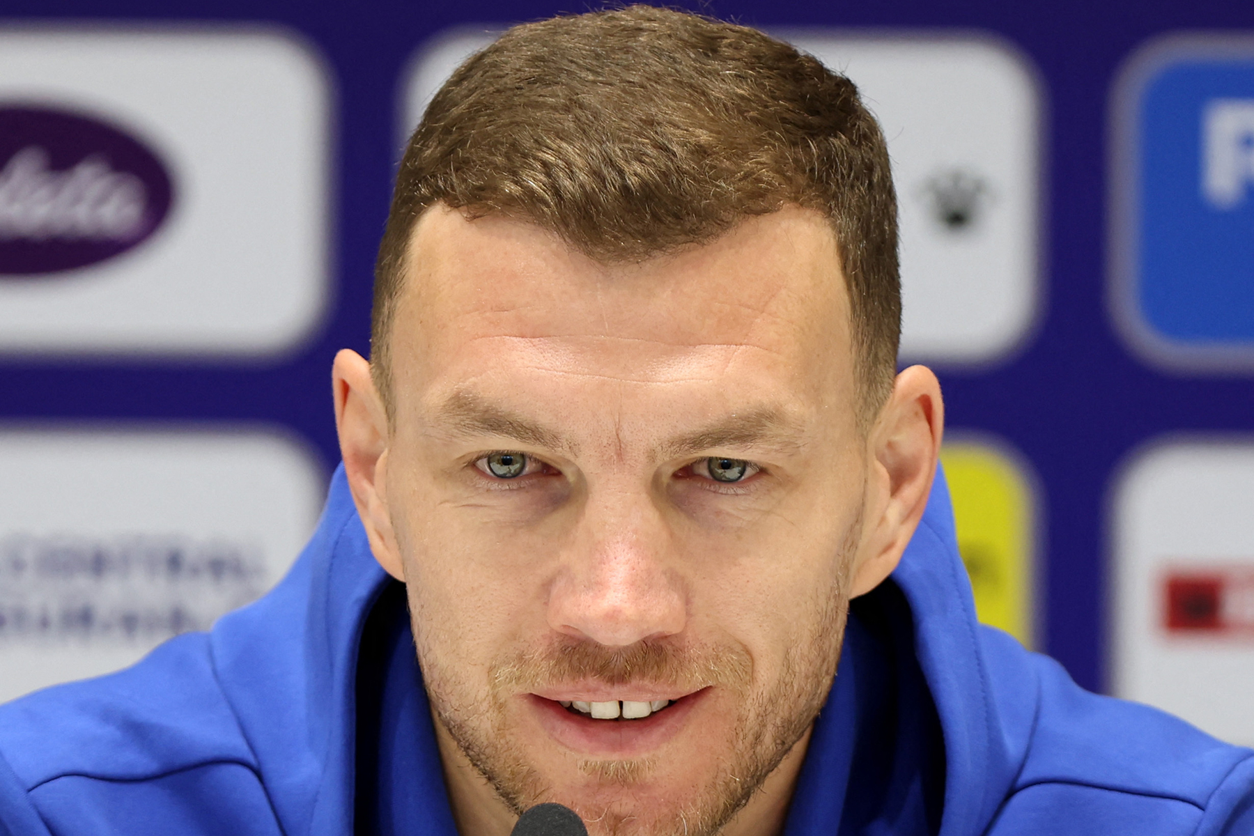 Süper Lig'in eski yıldızı transfer için Dzeko'yu bekliyor: Schalke'de herkesin gözü bu kararda