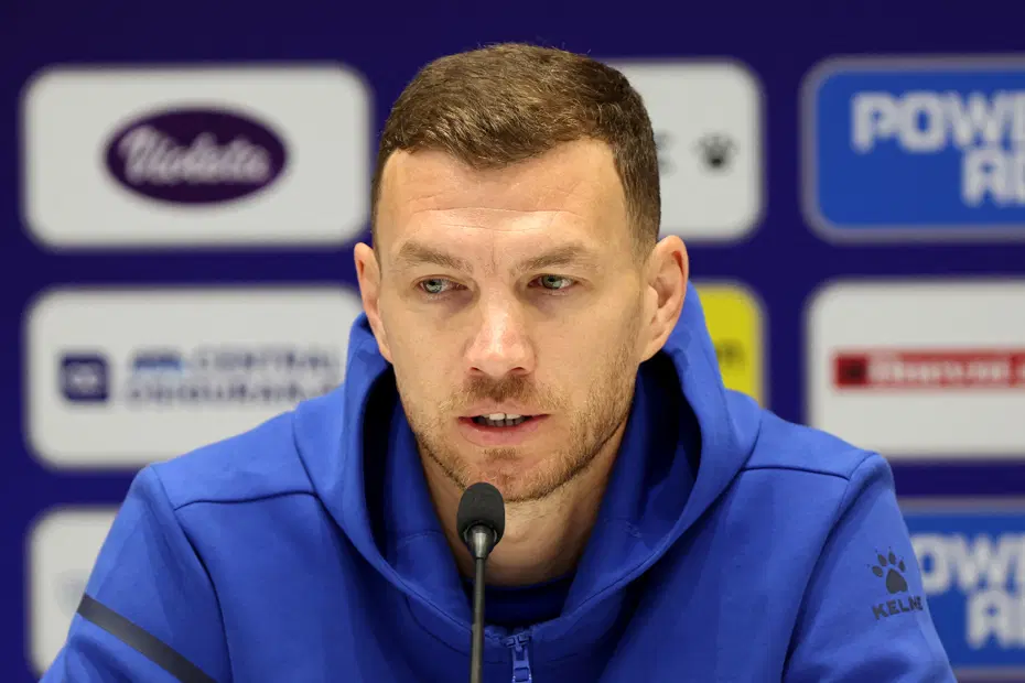 Süper Lig'in eski yıldızı transfer için Dzeko'yu bekliyor: Schalke'de herkesin gözü bu kararda - 2