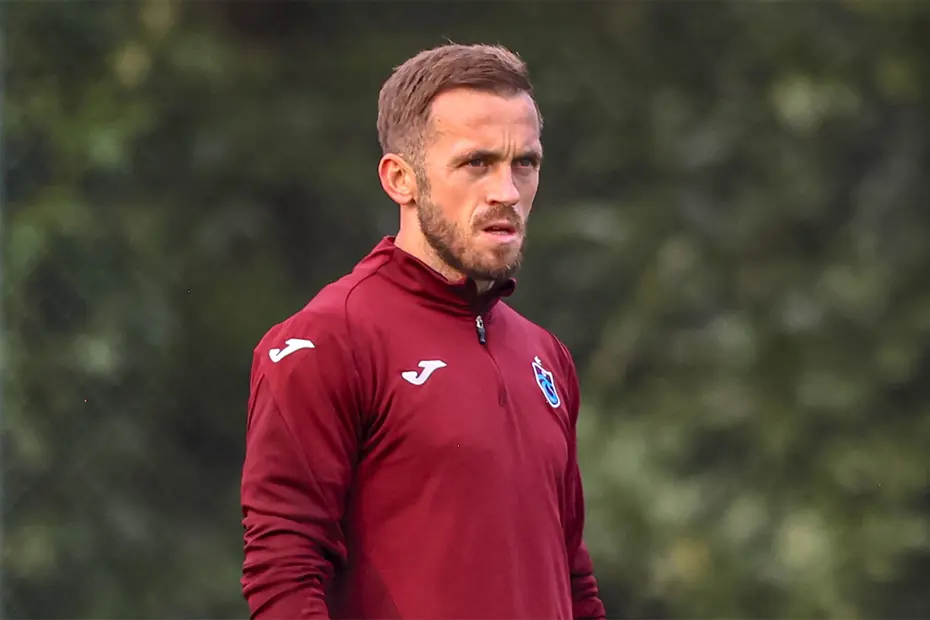 Trabzonspor'da bir devrin sonu! Sözleşmesini tamamlamadan ayrılıyor - 4