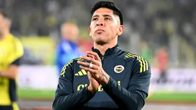 Edson Alvarez transfer teklifini elinin tersiyle itti Edson Alvarez transfer teklifini elinin tersiyle itti