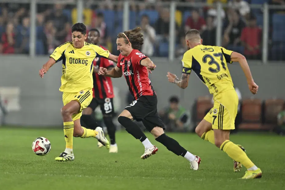 Mourinho için Fenerbahçe'ye gelen Edson Alvarez'den flaş açıklama: Ülke tarihinde ilk olacaktı - 3
