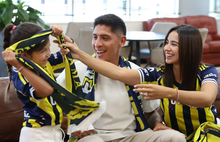SON DAKİKA | Fenerbahçe günlerdir beklenen transferi resmen duyurdu: İstanbul'a geldi - 4