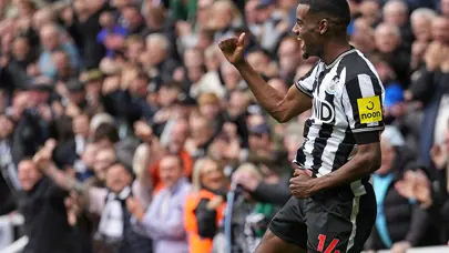Newcastle, Tottenham'a fark attı: Alexander Isak'tan 6 maçta 7 gol