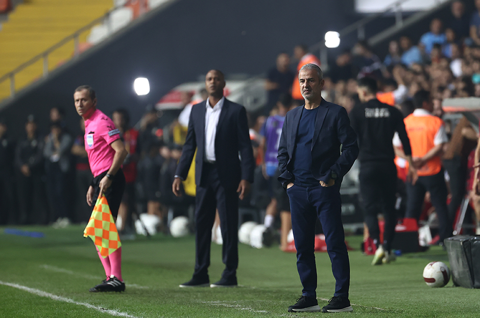 İsmail Kartal'dan 1, Kluivert'tan 4 değişiklik