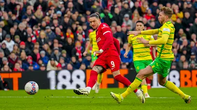 Liverpool 5 golle turladı