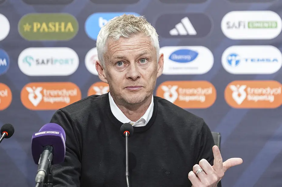 Solskjaer 3 isim saydı, Fenerbahçe derbisi öncesi kötü haberi verdi - 4