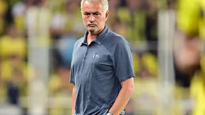 Mourinho'dan Manchester United maçı için sol bek kararı