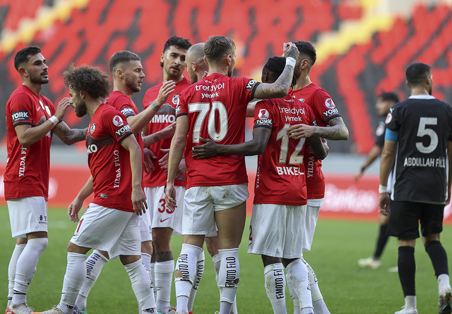 Gaziantep FK sakatlığı açıkladı: "Sağ aşil tendonu koptu"