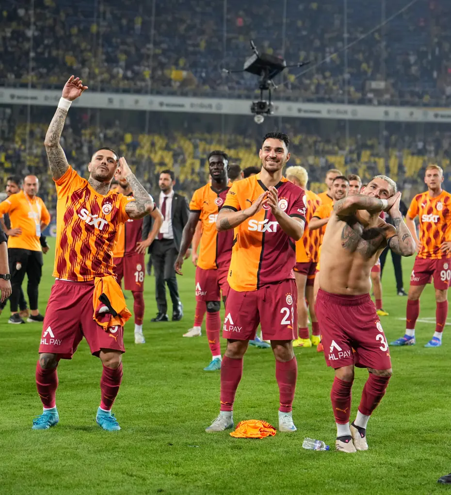 Galatasaray'ın derbi paylaşımları: Mourinho'ya 'Crying one' göndermesi - 5 Galatasaray'ın derbi paylaşımları: Mourinho'ya 'Crying one' göndermesi - 5