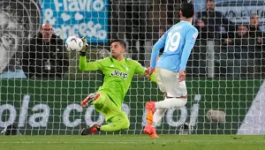 İtalyanlardan, Fenerbahçe için sürpriz kaleci transferi iddiası: "Maaşının iki katını teklif ettiler" İtalyanlardan, Fenerbahçe için sürpriz kaleci transferi iddiası: "Maaşının iki katını teklif ettiler"