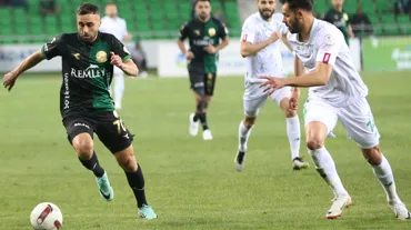 Play-off yolunda kritik maçta gülen taraf Sakaryaspor