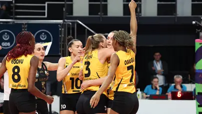 VakıfBank, CEV Şampiyonlar Ligi'nde yarı finale göz kırptı