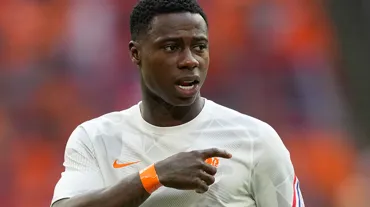 Hollandalı yıldız futbolcu Dubai'de tutuklandı