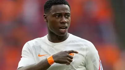 Hollandalı yıldız futbolcu Dubai'de tutuklandı