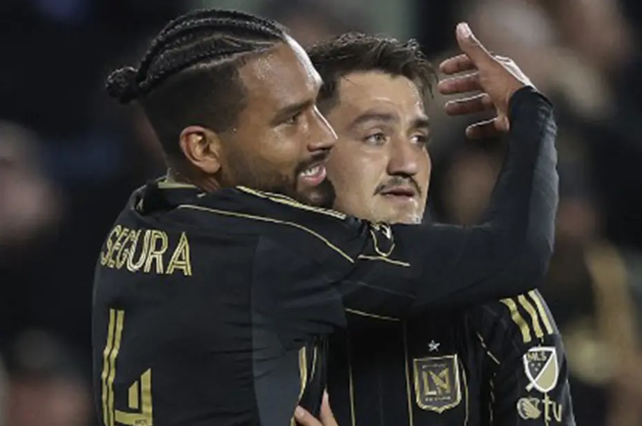 Los Angeles'tan sürpriz Cengiz Ünder kararı: Fenerbahçe'nin belirlediği rakam servet değerindeydi - 2