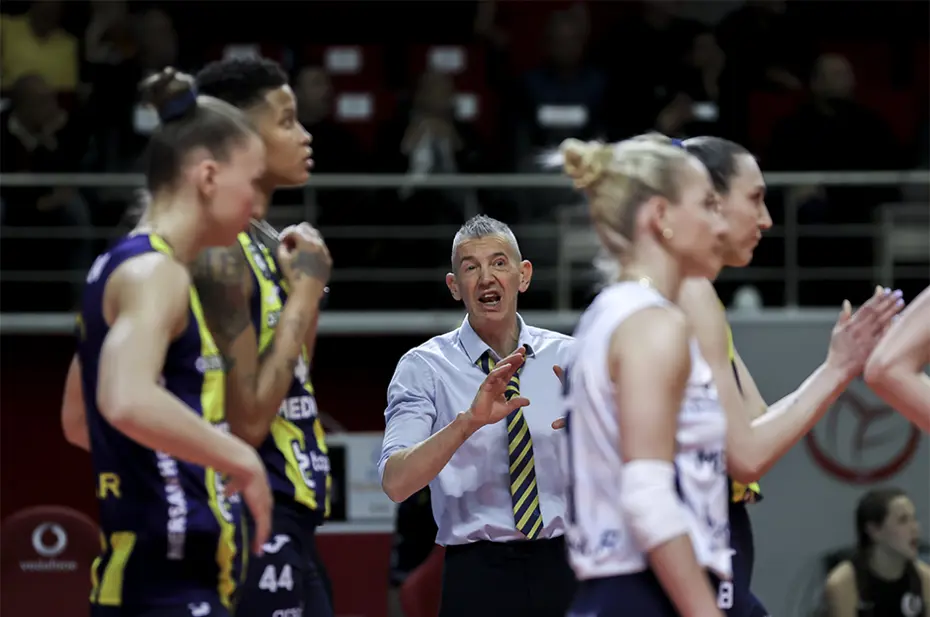 Fenerbahçe'nin yeni antrenörü belli oldu: 8 yıl sonra geri döndü - 2