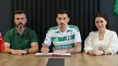 Göztepe'ye veda eden Ekrem Kılıçarslan, 1. Lig takımına transfer oldu Göztepe'ye veda eden Ekrem Kılıçarslan, 1. Lig takımına transfer oldu