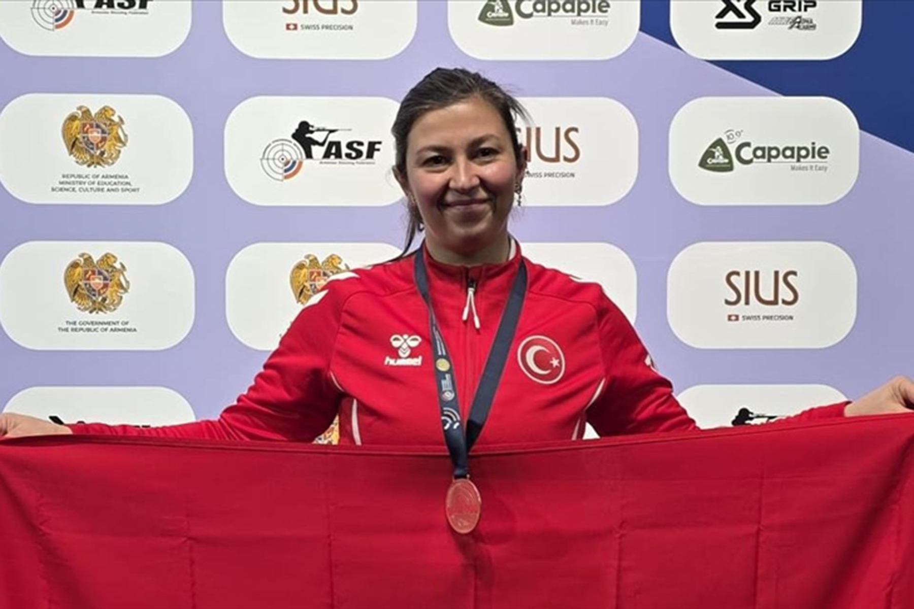 Elif Duygu Eren'den Avrupa Havalı Silahlar Şampiyonası'nda bronz madalya