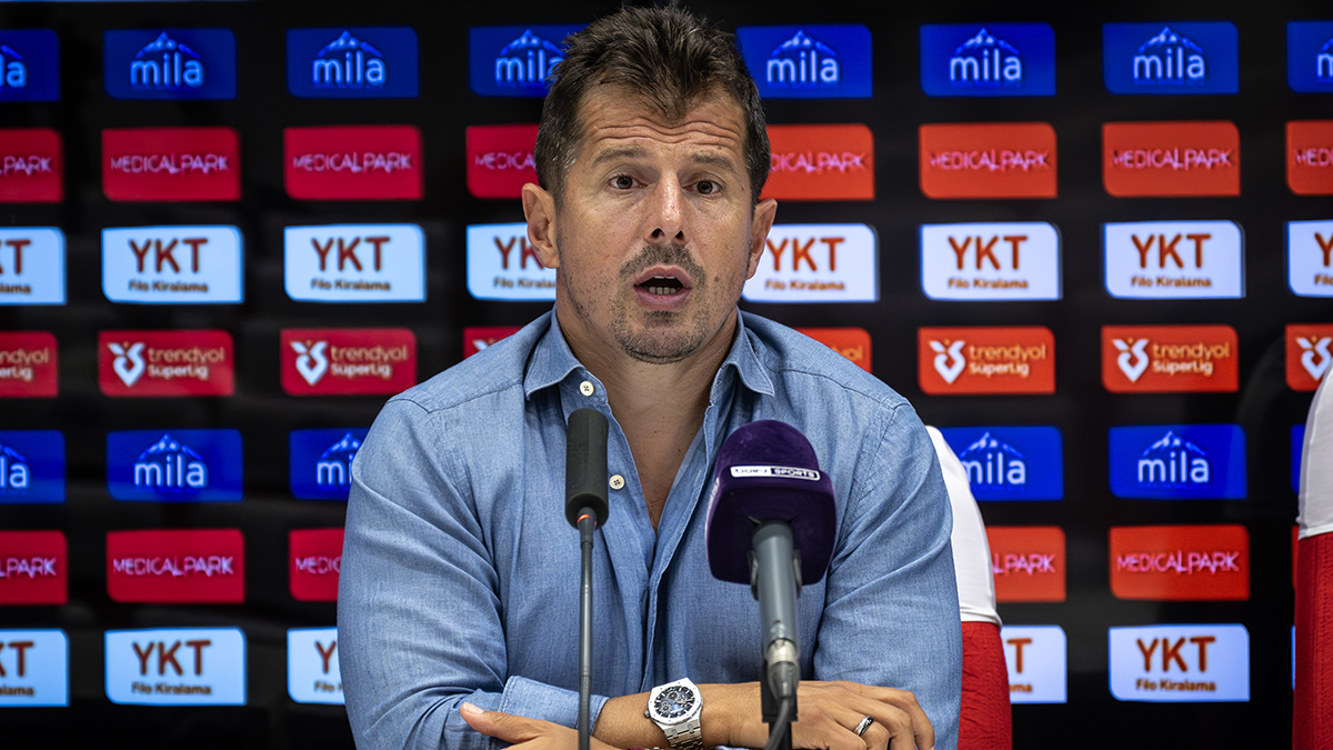 Emre Belözoğlu'ndan Trabzonspor maçı sonrası genç futbolculara destek