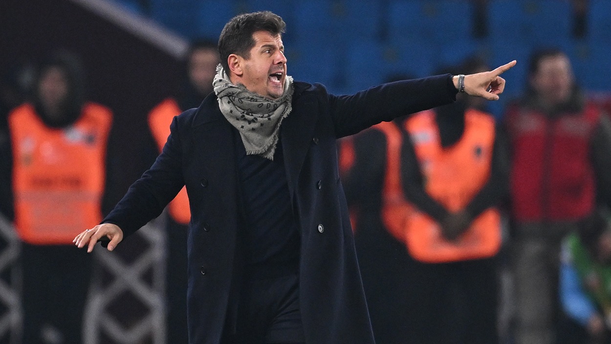 Emre Belözoğlu'ndan maç sonu büyük patlama: Galatasaray'ı örnek göstererek isyan etti