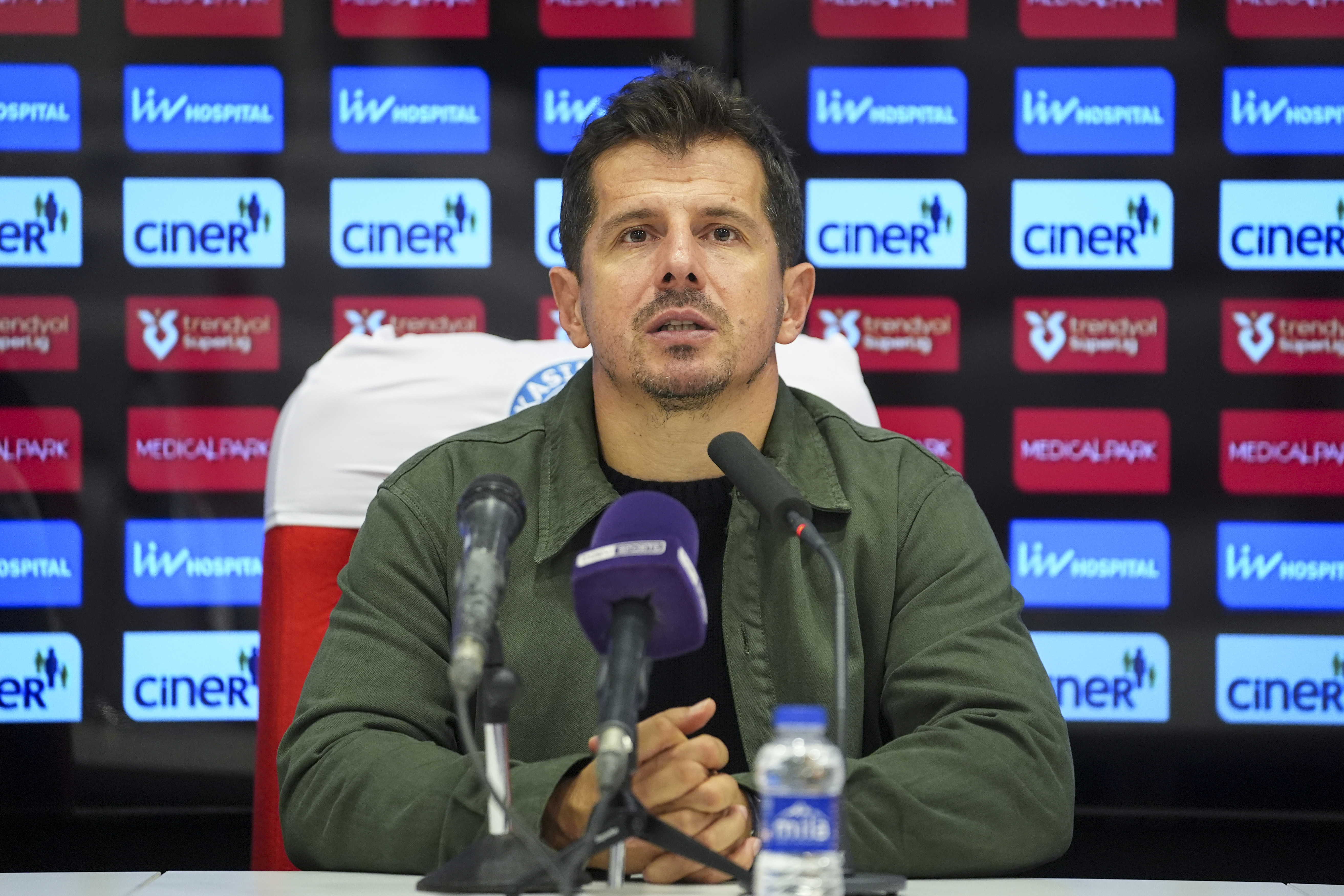 Emre Belözoğlu: "Bu ligde maç kazanmak kolay değil"