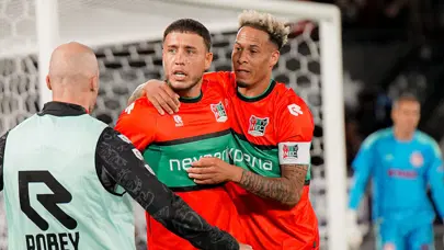 Emre Mor ve Dusan Tadic, NEC Nijmegen'i Şampiyonlar Ligi'ne götürüyor Emre Mor ve Dusan Tadic, NEC Nijmegen'i Şampiyonlar Ligi'ne götürüyor
