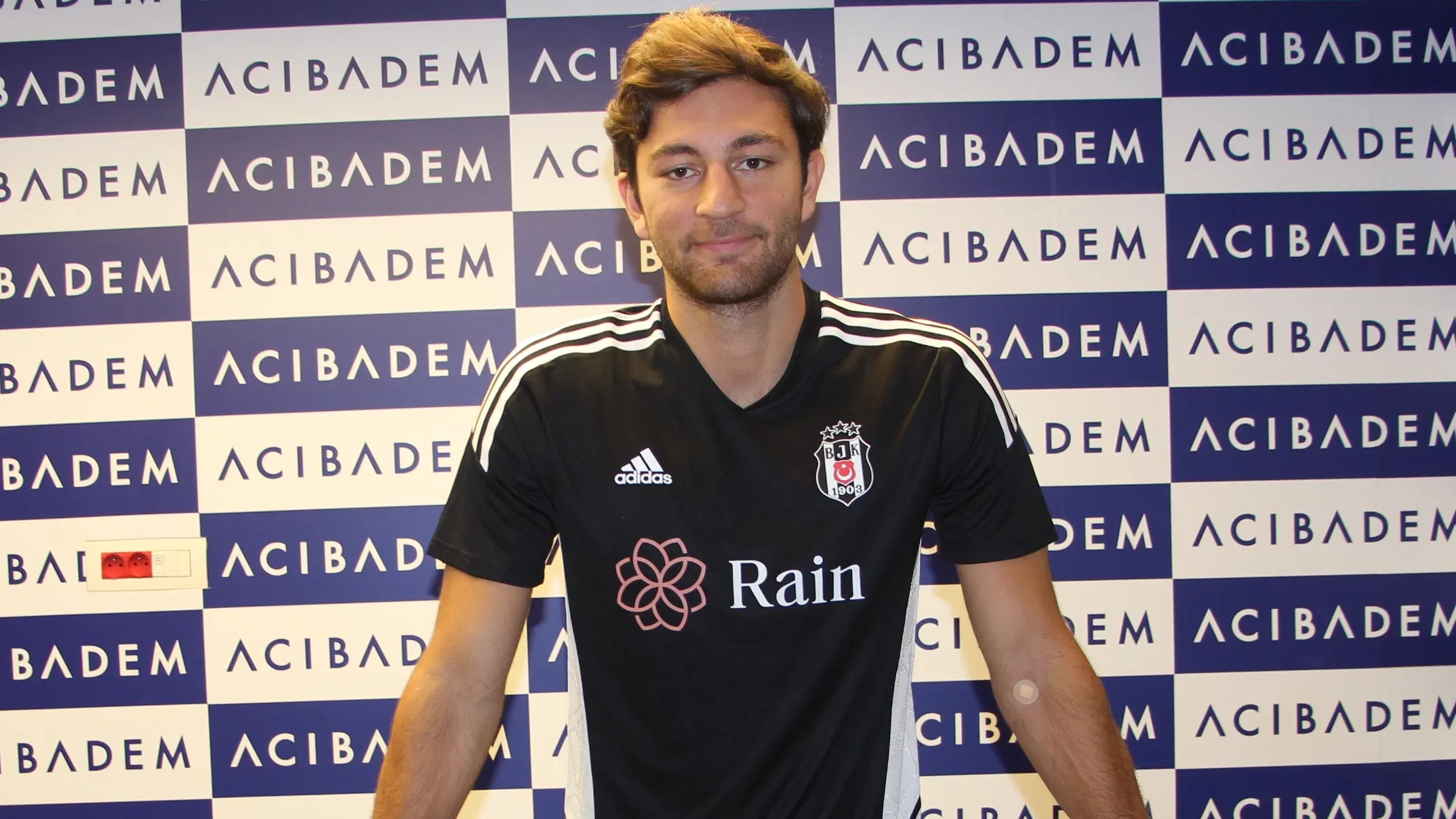 emrecan uzunhan