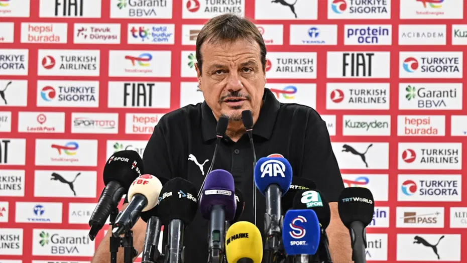 Ergin Ataman'ın siniri galibiyete rağmen geçmedi: "Dünyanın en saçma şeyi bu" - 4