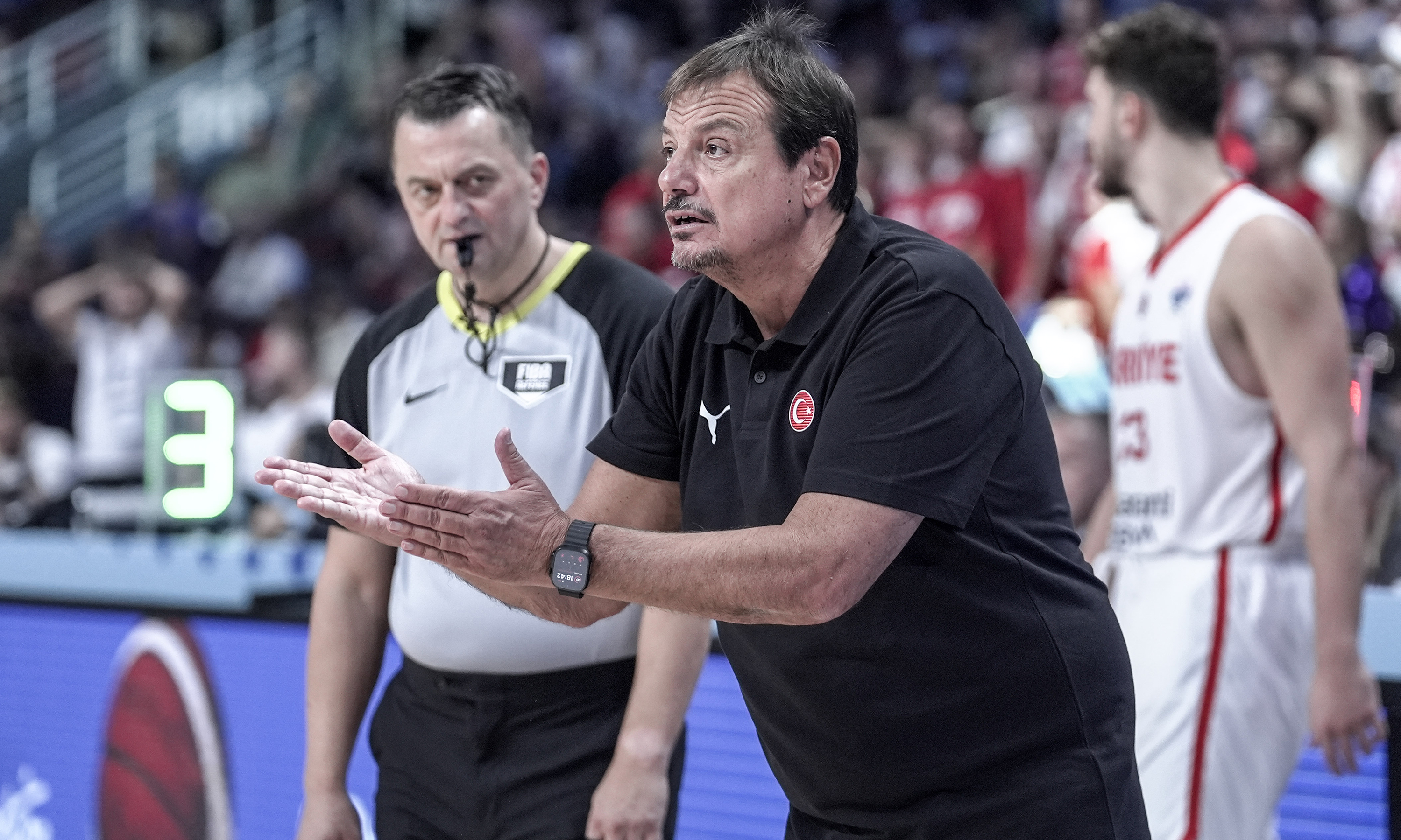 Ergin Ataman, Cedi Osman'ın son durumu açıkladı: Yunanistan maçında oynayacak mı?