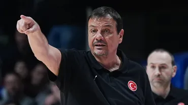 Ergin Ataman 'Yanılmıyorsam ilk' dedi ve ekledi: "Tarihi bir galibiyete imza attık"