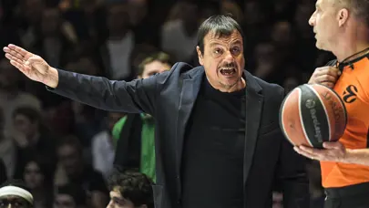 Ergin Ataman depremi! İdman iptal edildi, resmi açıklama an meselesi Ergin Ataman depremi! İdman iptal edildi, resmi açıklama an meselesi