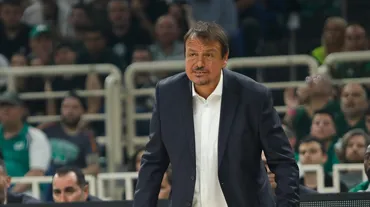 Ergin Ataman'ın Panathinaikos'u şampiyonluk şansını son maça taşıdı