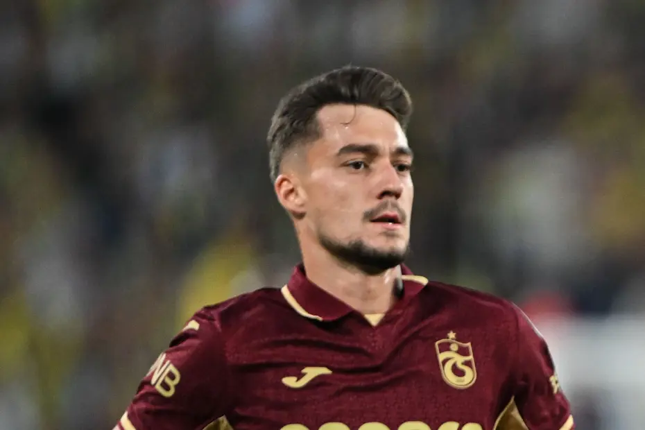 Trabzonspor 3 puanı 2 golle aldı: Galibiyet serisini evinde sürdürdü - 4