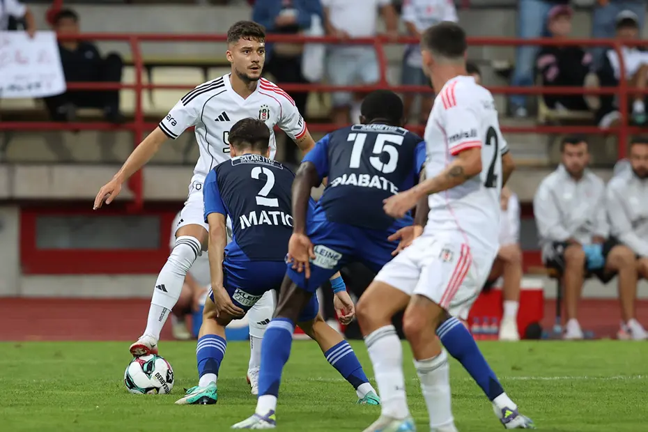 Beşiktaş'ta Solskjaer'in yeni sistemi: Kilit isim belli oldu - 4