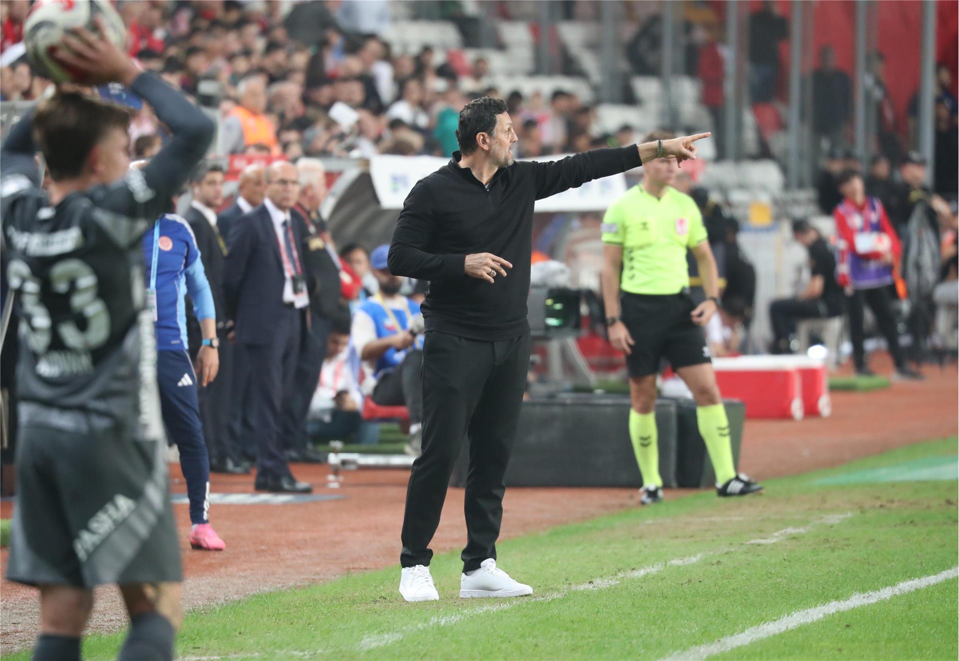 Erol Bulut'tan Beşiktaş maçı sonrası casusluk sözleri