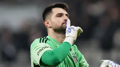 Ersin Destanoğlu için 2 kulüp geldi: Beşiktaş'a teklif yapıldı Ersin Destanoğlu için 2 kulüp geldi: Beşiktaş'a teklif yapıldı