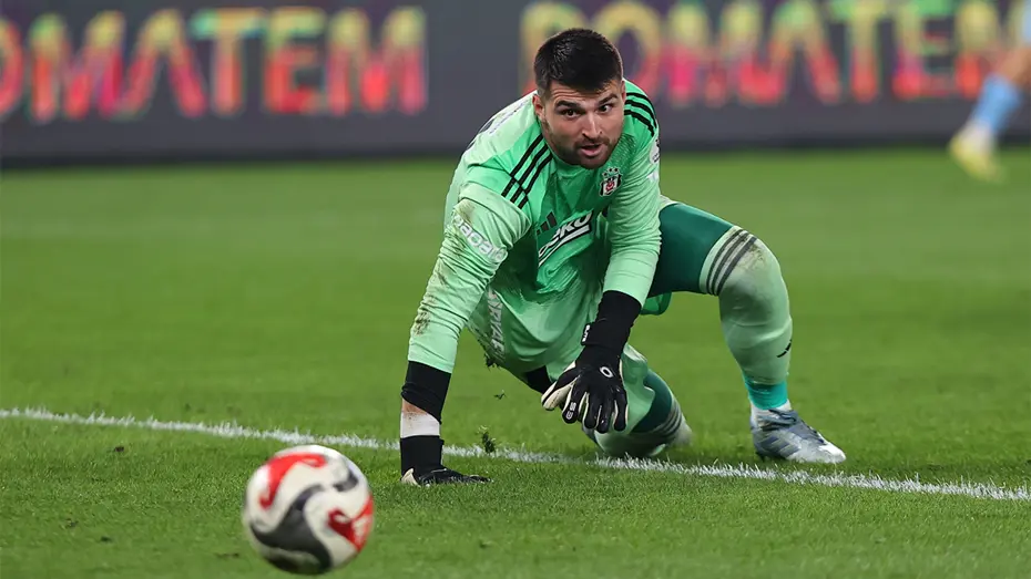 Beşiktaş'ta Ersin Destanoğlu defteri kapanıyor! Yerine gelecek kaleci şimdiden belli - 2 Beşiktaş'ta Ersin Destanoğlu defteri kapanıyor! Yerine gelecek kaleci şimdiden belli - 2