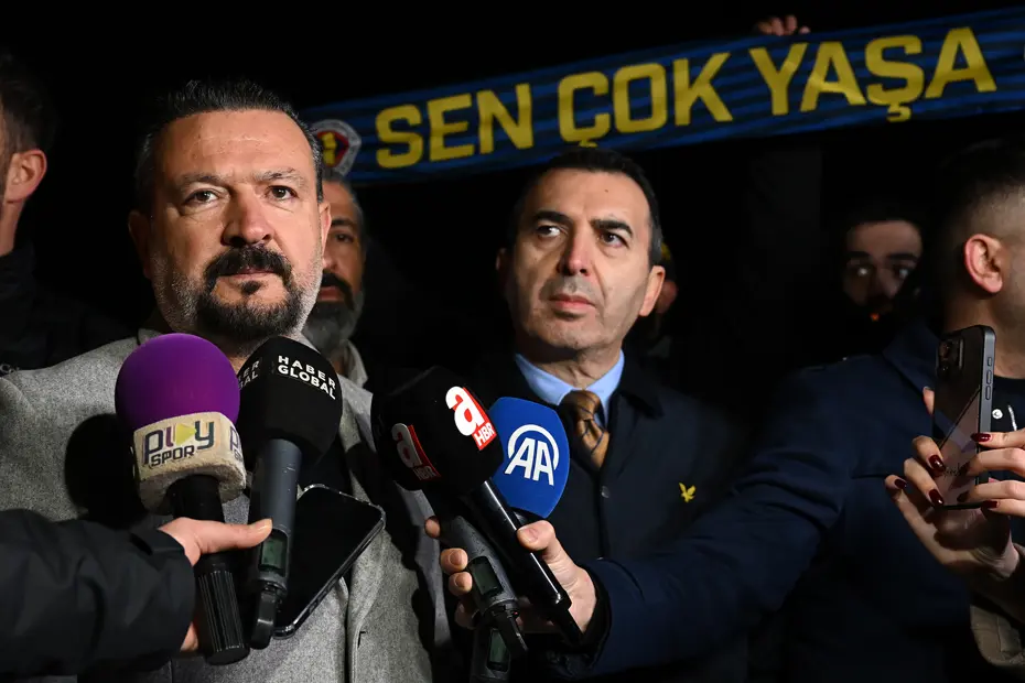 Fenerbahçe, 40 Milyon Euro Değerindeki Golcüyü Transferle Şaşırttı! 1 Fenerbahçe 40 milyon euroluk golcüyle herkesi ters köşe yaptı! Kriz fırsata dönüyor