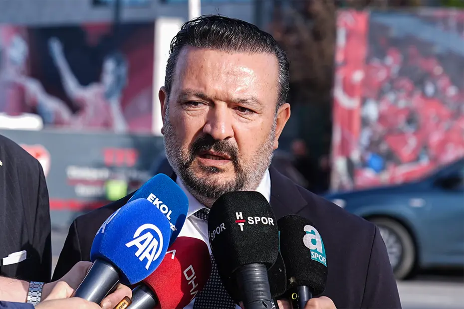 Fenerbahçe'de Ertan Torunoğulları'ndan transfer sorusuna cevap - 3 Fenerbahçe'de Ertan Torunoğulları'ndan transfer sorusuna cevap - 3