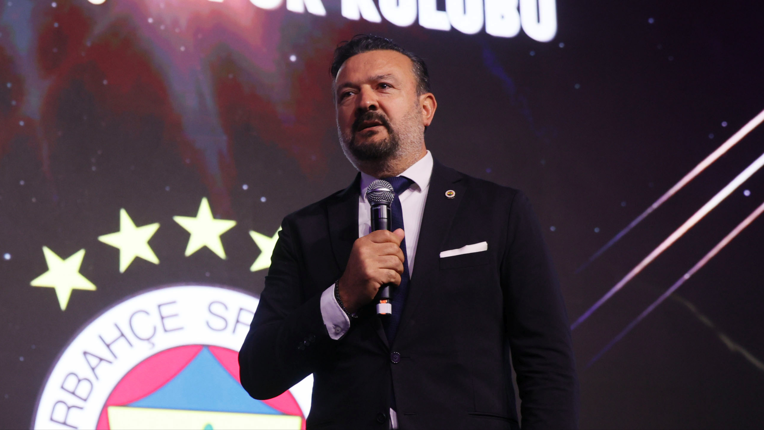 Fenerbahçe yönetiminden Başakşehir maçı sonrası şampiyonluk sözleri