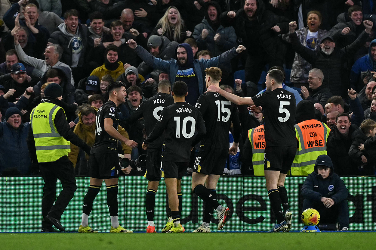 22- Everton: 182 milyon euro