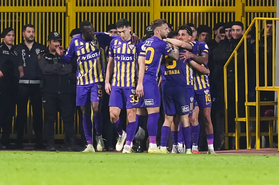 Yapay zekadan Süper Lig şampiyonluğu için yeni tahmin! Küme düşecek takımları da belirledi - 4